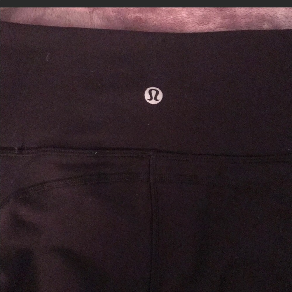 Black lululemon leggings